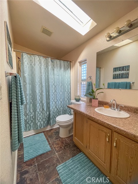 Detail Gallery Image 33 of 42 For 21001 Plummer St #12,  Chatsworth,  CA 91311 - 2 Beds | 2 Baths