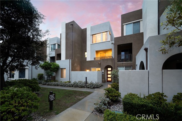 Front Image Thumbnail for CROC25260031