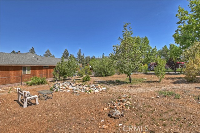 Detail Gallery Image 32 of 35 For 366 Pine Ln, Big Bear City,  CA 92314 - 3 Beds | 3 Baths
