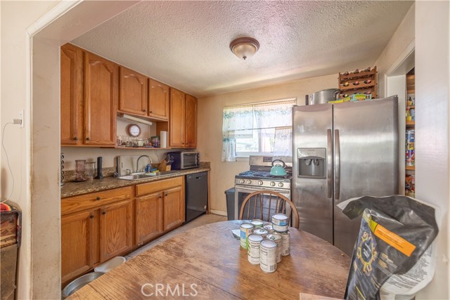 Detail Gallery Image 6 of 16 For 2163 5th Ln, Big Bear City,  CA 92314 - 2 Beds | 1 Baths