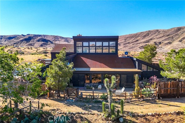 Detail Gallery Image 2 of 48 For 5145 Curtis Rd, Pioneertown,  CA 92268 - 2 Beds | 3 Baths