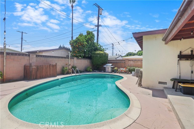 12844 Elkwood Street, North Hollywood CA: https://media.crmls.org/medias/6ec9d92f-ea4b-4aea-8f85-5d646ceae115.jpg