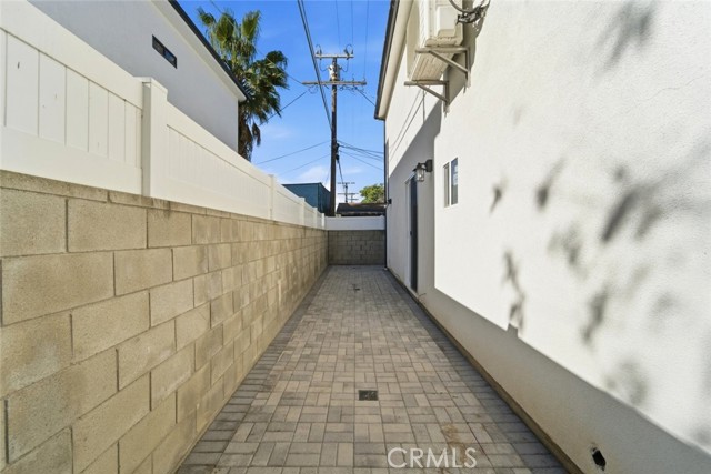 Detail Gallery Image 44 of 49 For 15944 Valerio St, Van Nuys,  CA 91406 - 7 Beds | 5 Baths