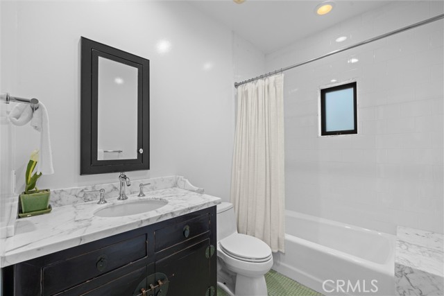 Detail Gallery Image 47 of 51 For 1635 19th St, Manhattan Beach,  CA 90266 - 6 Beds | 4 Baths