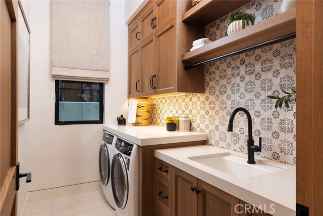 Detail Gallery Image 18 of 47 For 615 Lido Park Dr, Newport Beach,  CA 92663 - 4 Beds | 4/1 Baths