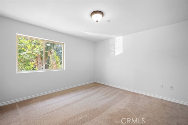 345 W Loraine Street, Glendale CA: https://media.crmls.org/medias/6ecb5409-3cb5-4196-a41a-361fa1e37136.jpg