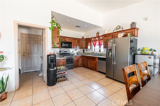 Detail Gallery Image 14 of 31 For 956 Brazil Ave, Thermal,  CA 92274 - 3 Beds | 2 Baths