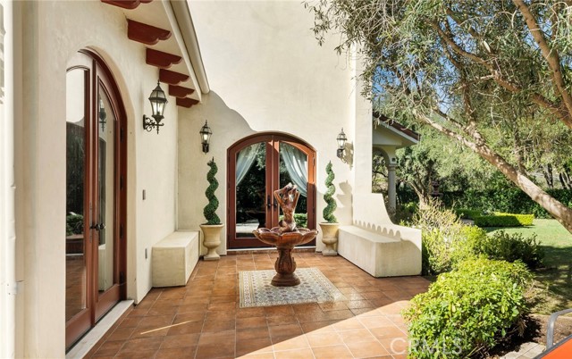 4141 Cambridge Road, La Canada Flintridge CA: https://media.crmls.org/medias/6ecc208a-c9b0-4030-b677-781c02ae3272.jpg