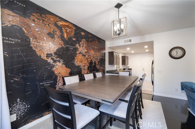 Detail Gallery Image 2 of 17 For 14557 Cambria Way, Sylmar,  CA 91342 - 4 Beds | 3 Baths