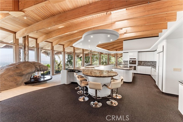 2360 Boulder Bluffs Court, Riverside CA: https://media.crmls.org/medias/6ece11d5-da88-4e6b-84d2-281d8c9bdb32.jpg
