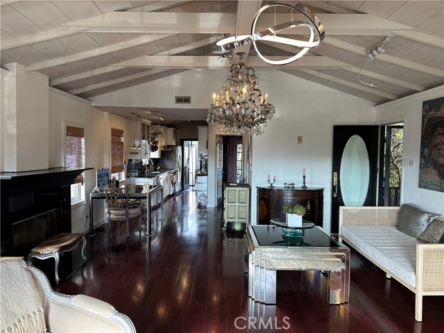 Detail Gallery Image 18 of 40 For 1056 Glenneyre St, Laguna Beach,  CA 92651 - 2 Beds | 2 Baths