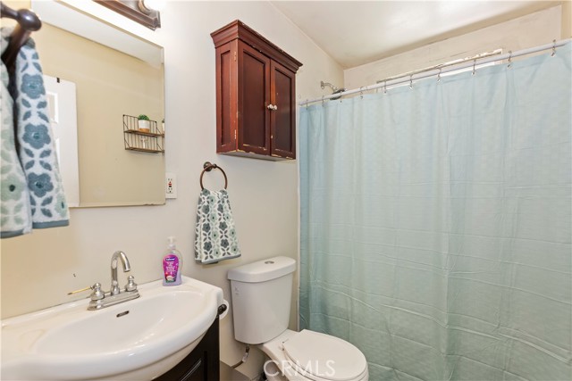 Detail Gallery Image 12 of 22 For 16090 Cajon St, Hesperia,  CA 92345 - 4 Beds | 2 Baths