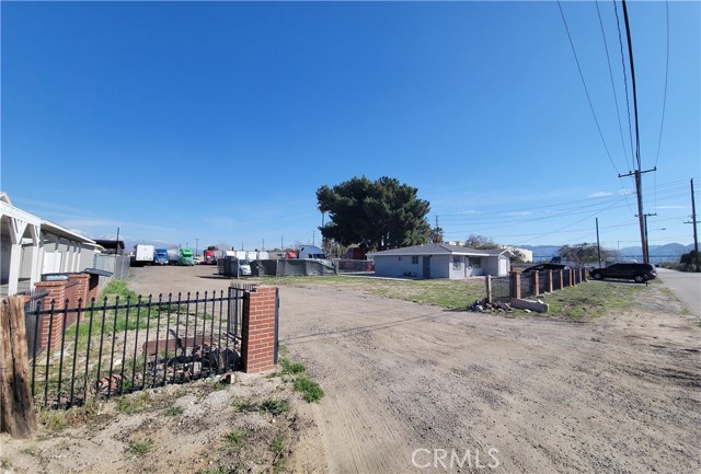 1245 S Washington Avenue, San Bernardino CA: https://media.crmls.org/medias/6ed01df2-08a1-4d0a-8613-5161371bcfc8.jpg