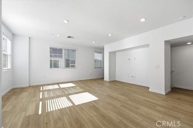 Detail Gallery Image 3 of 26 For 9327 via Azul, Pico Rivera,  CA 90660 - 4 Beds | 3/1 Baths