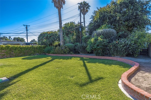 Detail Gallery Image 14 of 26 For 2391 Westminster Ave, Costa Mesa,  CA 92627 - 3 Beds | 2 Baths