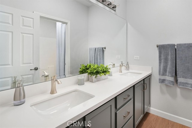 Detail Gallery Image 27 of 58 For 28771 Calle De La Paz, Valencia,  CA 91354 - 3 Beds | 2/1 Baths