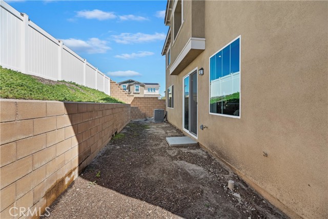 Detail Gallery Image 34 of 63 For 364 Castaic Way, Rialto,  CA 92377 - 3 Beds | 2/1 Baths