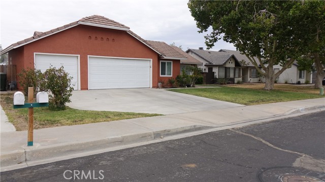 Detail Gallery Image 3 of 51 For 14620 Stallion Trl, Victorville,  CA 92392 - 4 Beds | 3 Baths