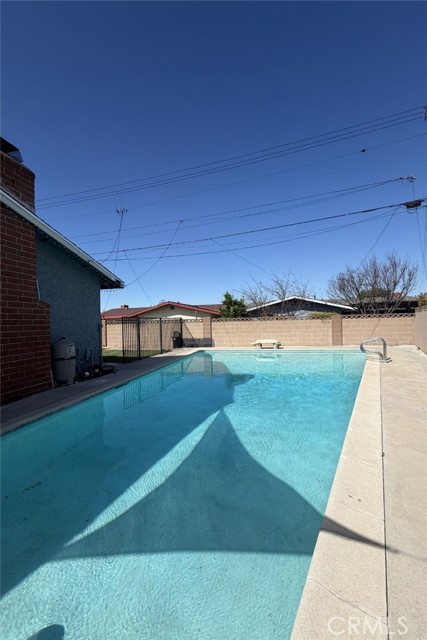 Detail Gallery Image 8 of 39 For 7233 Hayes, Buena Park,  CA 90620 - 4 Beds | 2 Baths