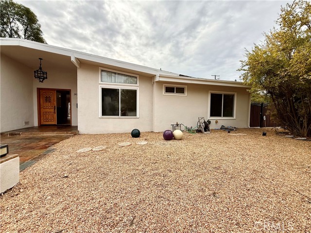 Detail Gallery Image 2 of 72 For 24204 Calvert, Woodland Hills,  CA 91367 - 6 Beds | 3 Baths