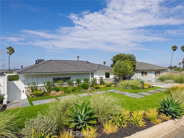 237 Via Los Miradores, Redondo Beach CA: https://media.crmls.org/medias/6ed23e80-6046-4cf2-98b4-b7abf13ee109.jpg