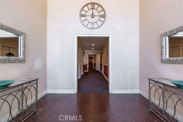 Detail Gallery Image 5 of 26 For 15344 Weddington St #202,  Sherman Oaks,  CA 91411 - 2 Beds | 2 Baths