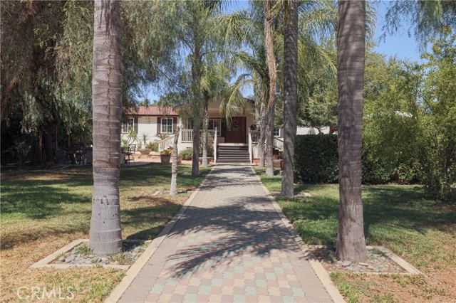 21510 Floral Avenue, Perris CA: https://media.crmls.org/medias/6ed3be81-7029-41ee-903d-92697748be7a.jpg