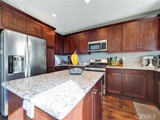 Detail Gallery Image 22 of 29 For 24203 Lilac Lane, Lake Elsinore,  CA 92532 - 4 Beds | 3 Baths