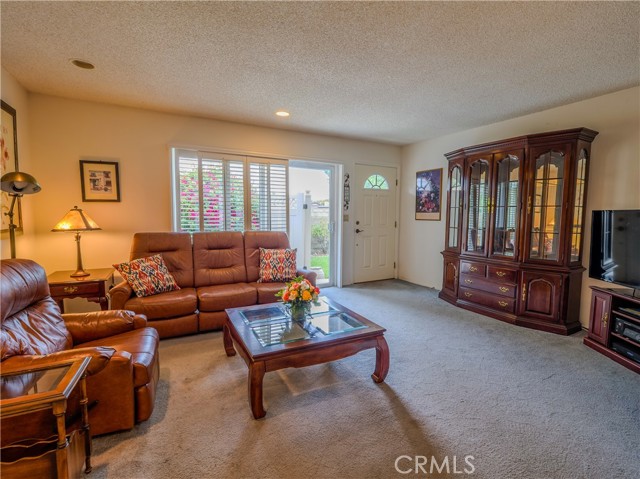997 Stanford Drive photo 3