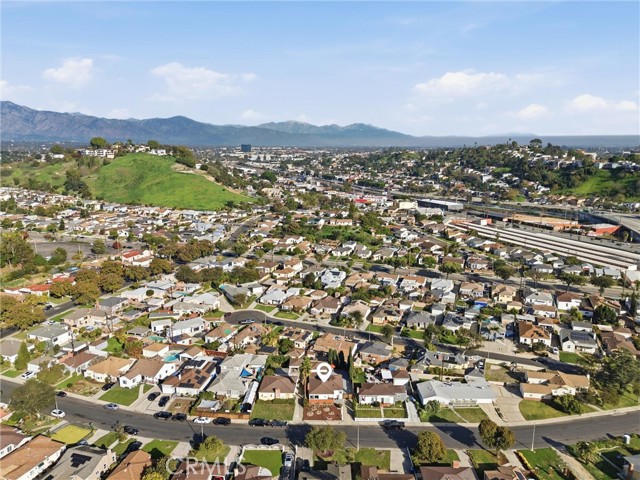 2106 Mcpherson Avenue, Los Angeles CA: https://media.crmls.org/medias/6ed52272-033a-49d7-914d-923db8d8a5eb.jpg