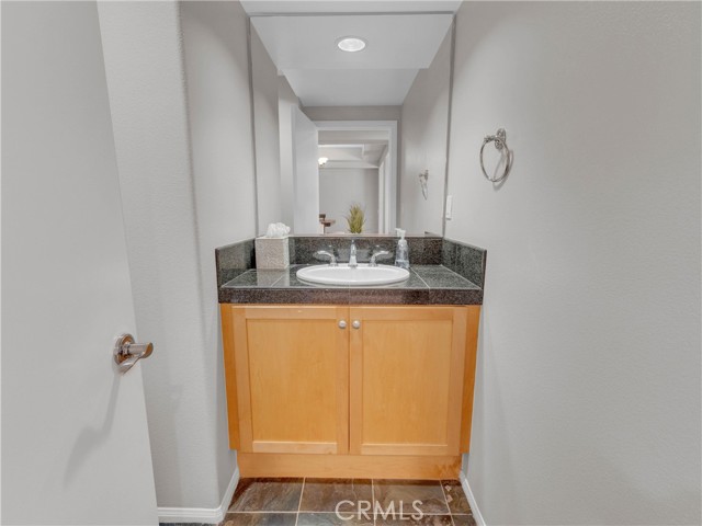 5637 Como Circle, Woodland Hills CA: https://media.crmls.org/medias/6ed6874b-ec2d-41d8-8a24-56d92337b0a2.jpg