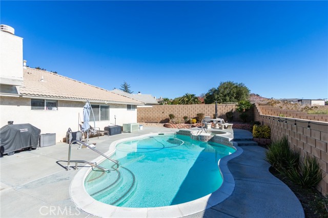 Detail Gallery Image 36 of 42 For 19783 Lara Ln, Apple Valley,  CA 92308 - 4 Beds | 3 Baths