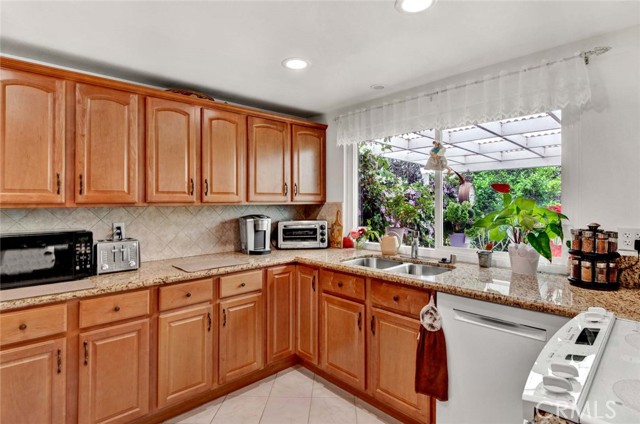Detail Gallery Image 20 of 63 For 18281 Colville St, Fountain Valley,  CA 92708 - 4 Beds | 2/1 Baths