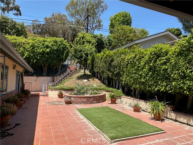 2737 Palos Verdes N Drive, Palos Verdes Estates CA: https://media.crmls.org/medias/6ed71779-55e7-41c5-a94b-131d591db5ad.jpg