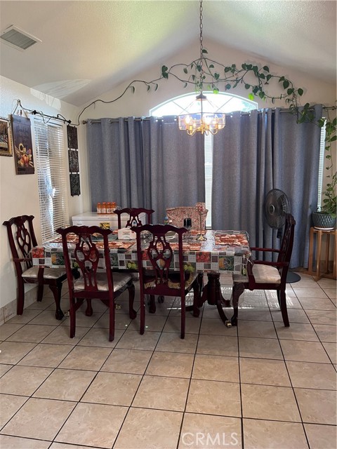 Detail Gallery Image 7 of 19 For 740 Hazelhurst Way, Coalinga,  CA 93210 - 4 Beds | 2/1 Baths