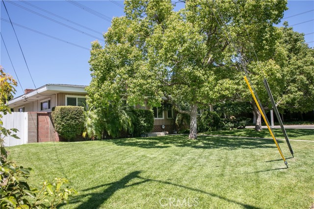 Detail Gallery Image 11 of 23 For 1203 W Laster Ave, Anaheim,  CA 92802 - 4 Beds | 2 Baths