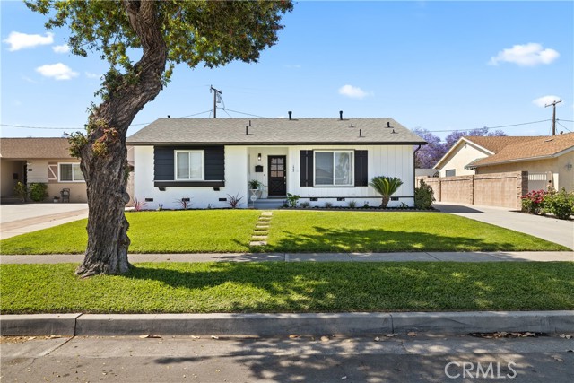 Detail Gallery Image 2 of 37 For 1442 W Olive Ave, Fullerton,  CA 92833 - 3 Beds | 2 Baths