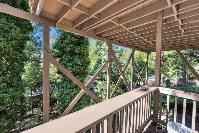 23550 Lake Drive, Crestline CA: https://media.crmls.org/medias/6eda9ede-0e37-457e-897d-33b83bc77fcb.jpg