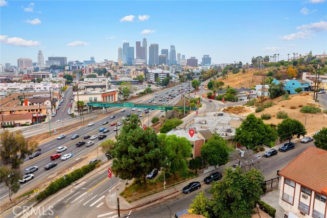 Detail Gallery Image 18 of 27 For 1550 Stadium Way #10,  Los Angeles,  CA 90012 - 3 Beds | 2 Baths