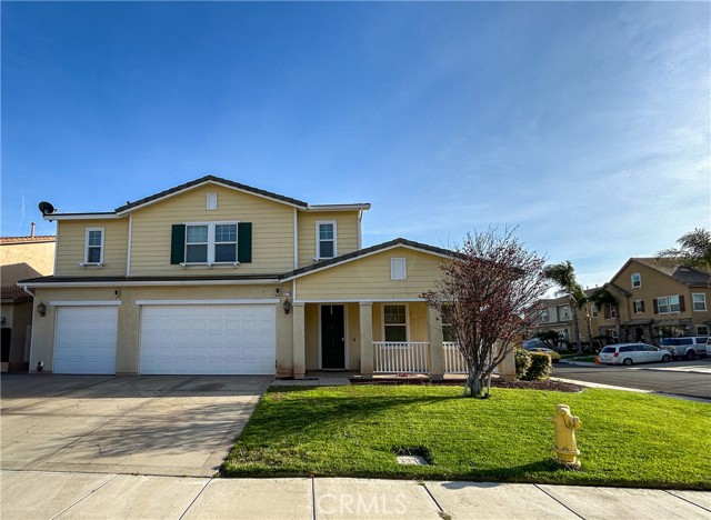 13277 Chariot Road, Eastvale CA: https://media.crmls.org/medias/6edb3872-4435-457d-adad-5c48fb1fd427.jpg