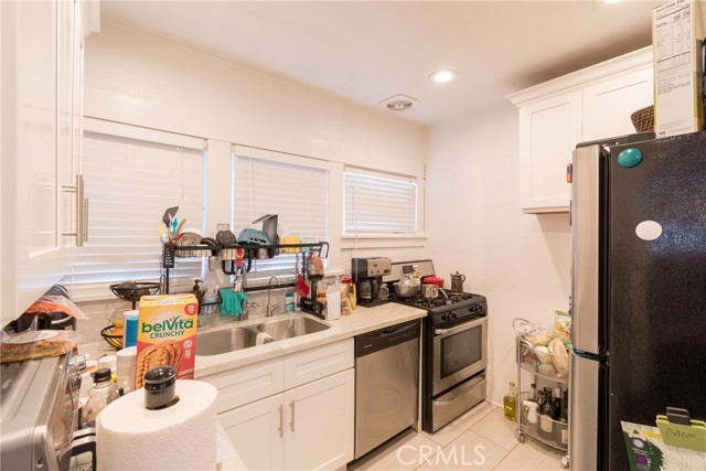 1517 E 1st Street, Long Beach CA: https://media.crmls.org/medias/6edb3a43-79e8-42bd-bbb8-c406bebf7115.jpg