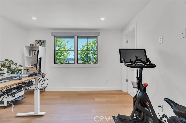 23241 Aetna Street, Woodland Hills CA: https://media.crmls.org/medias/6edb96fc-650a-43b8-8cdc-343033155086.jpg