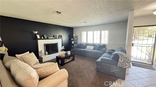 35405 Date Avenue, Yucaipa CA: https://media.crmls.org/medias/6edbaae5-4eb1-4542-91e4-1cf57c017698.jpg