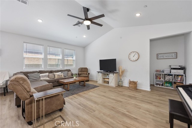 Detail Gallery Image 6 of 58 For 212 Artina Ct, Tehachapi,  CA 93561 - 4 Beds | 2 Baths