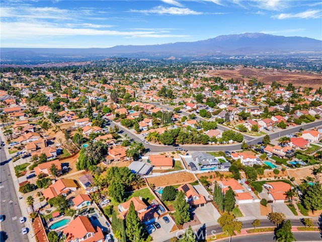 Detail Gallery Image 34 of 46 For 6942 Shadowood St, Riverside,  CA 92506 - 4 Beds | 2 Baths