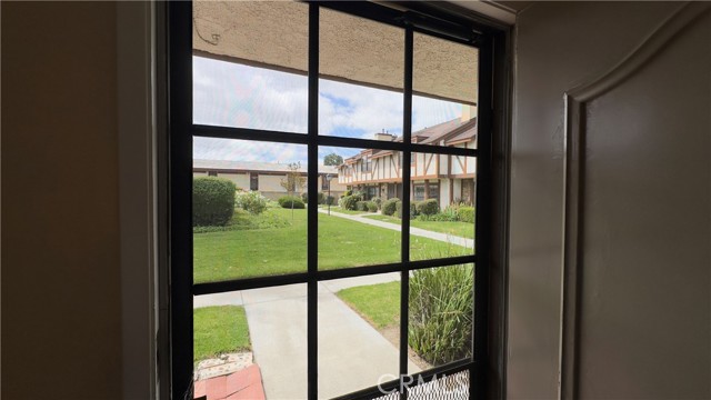 Detail Gallery Image 8 of 26 For 1133 S Paula Dr #7,  Fullerton,  CA 92833 - 2 Beds | 2/1 Baths