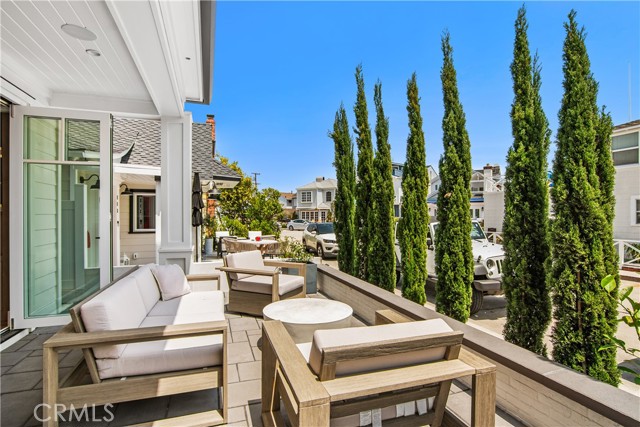 Detail Gallery Image 34 of 36 For 211 Topaz Ave, Newport Beach,  CA 92662 - 3 Beds | 3/1 Baths