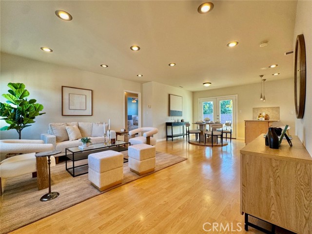 Front Image Thumbnail for CRSB26125381