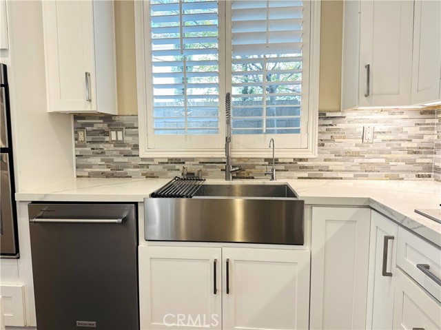 110 Desert Bloom, Irvine CA: https://media.crmls.org/medias/6ede6298-6452-44f8-8a2e-0a73387ff6d5.jpg