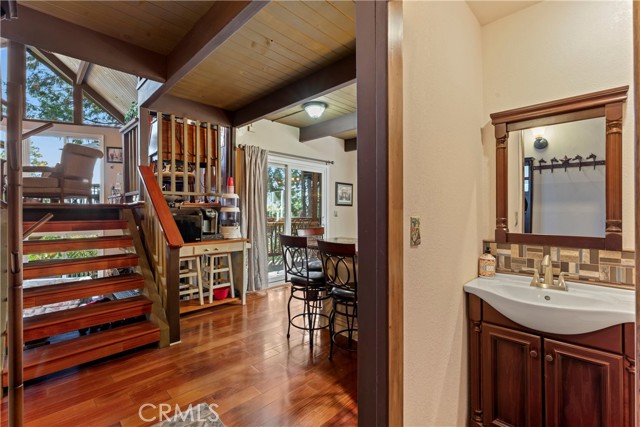 Detail Gallery Image 6 of 69 For 750 Zurich Dr, Lake Arrowhead,  CA 92352 - 4 Beds | 4/1 Baths